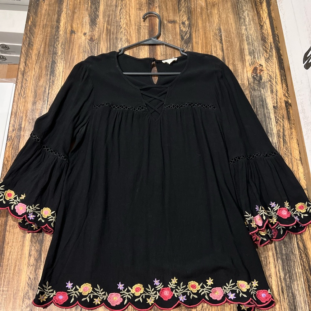 Bell sleeve black floral top